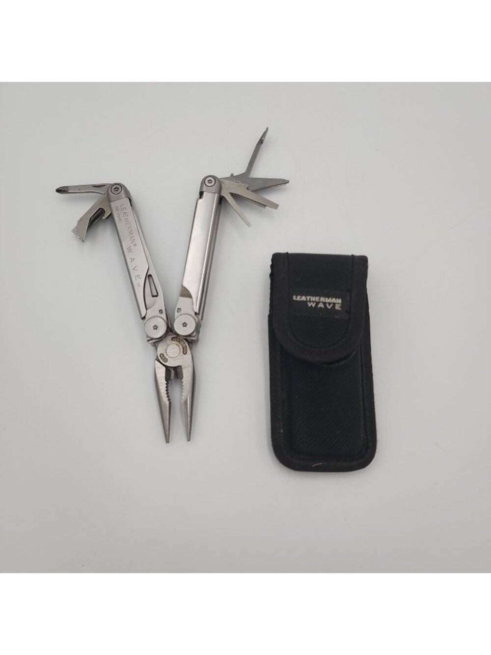 Leatherman Wave Plus Multi-Tool Great Condition w/Sheath